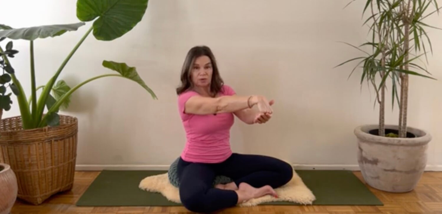 Wrist Extension / Wrist Flexion/ Wrist Stretch Variations Doris Yoga